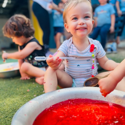 Desenvolvimento Infantil: Como Estimular Bebês com Brincadeiras Simples e Eficazes